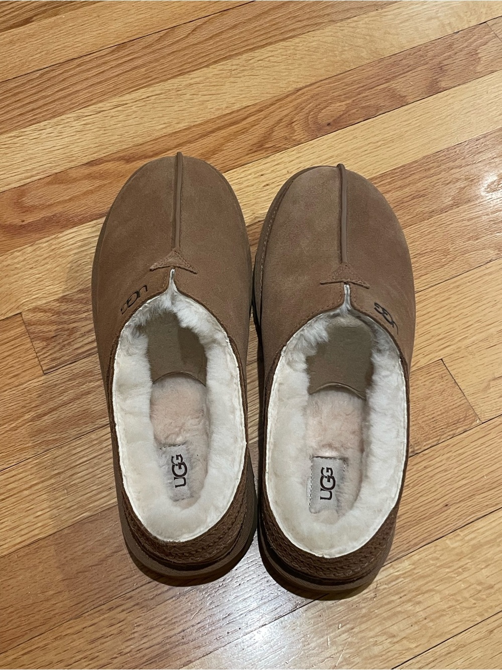 NWT UGG Men's Chestnut Suede Slip-On Slippers with Shearling